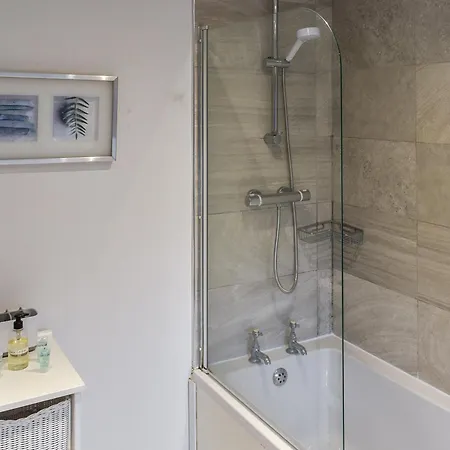 Nyaraló Home Cottage *